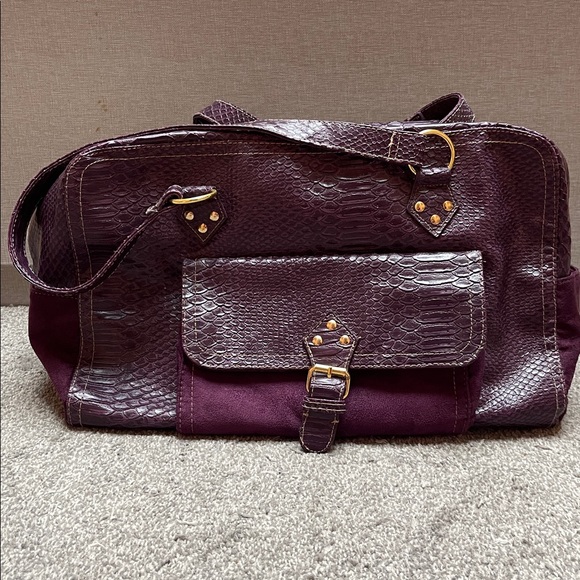Elizabeth Arden Handbags - Elizabeth Arden purple weekender bag - Vintage